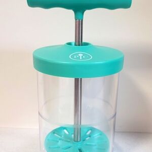 Pampered Chef Whipped Cream Maker Handheld Whipping Cream Dispenser #1461